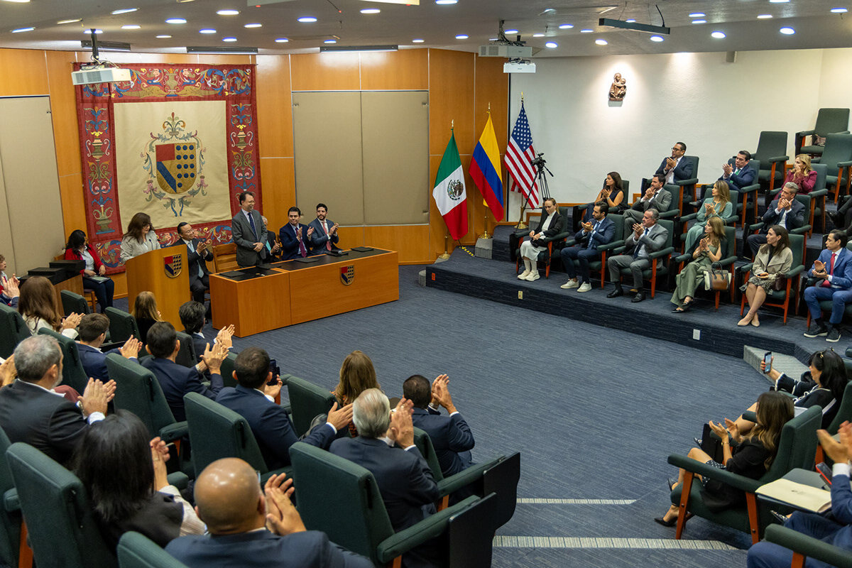 Academia y ceremonias, fotografía 1 de 6