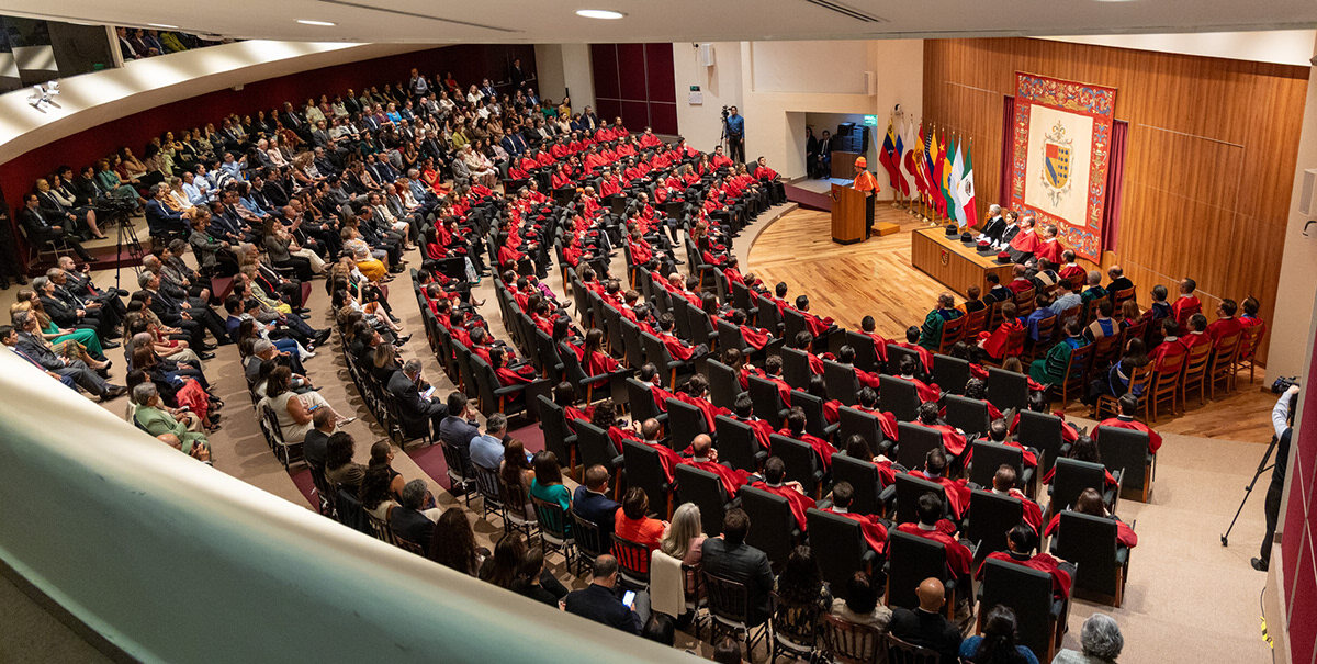 Academia y ceremonias, fotografía 5 de 6