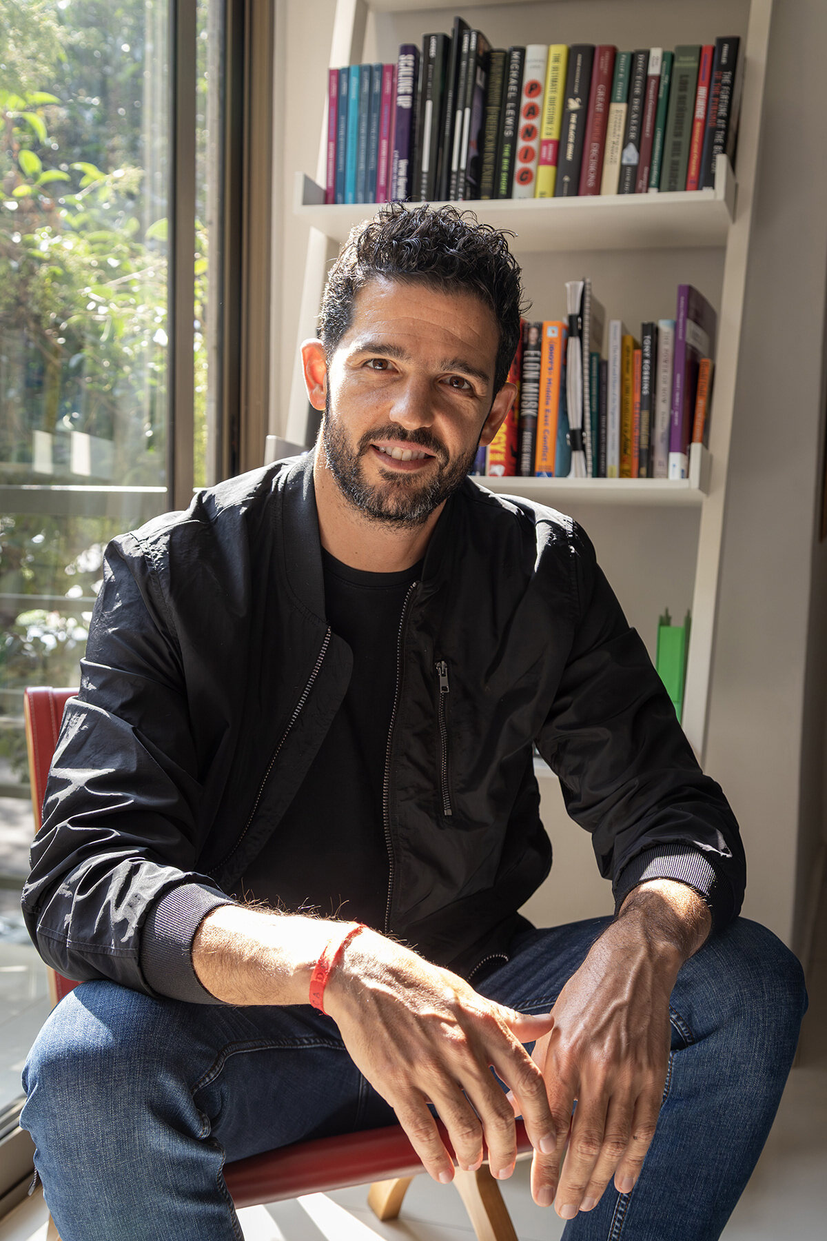 Oso Trava, emprendedor y creador de Cracks Podcast